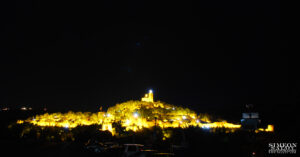 Панорамна снимка на хълма Царевец и аудио-визуален спектакъл Звук и Светлина.