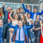 Професионален сватбен фотограф София Симеон Сълов заснема абитуриентски балове, юбилеи, фирмени партита и семейни празници, като в портфолиото му присъства и Фотограф за кръщене Симеон Сълов.